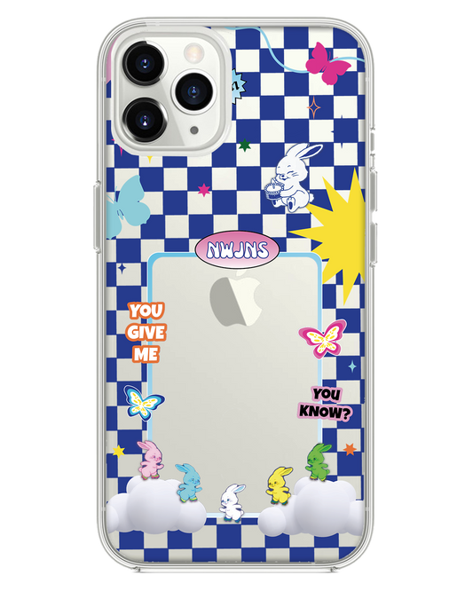 واقي خلفي هجين لهاتف iPhone - بطاقة صور NEW JEANS