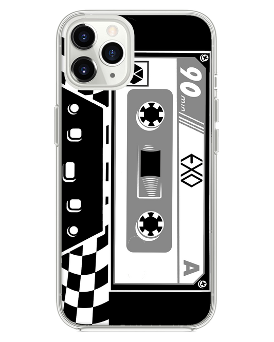 iPhone Rearguard Hybrid - เทปคาสเซ็ท EXO