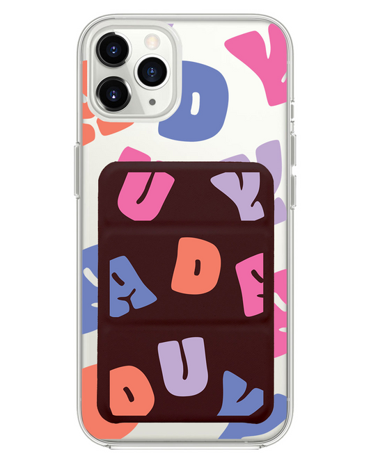 เคสพับสามทบแบบแม่เหล็กสำหรับ iPhone - Chubby Monogram