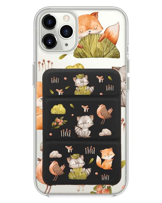 เคสพับสามทบแม่เหล็กสำหรับ iPhone - Racoon &amp; Friends