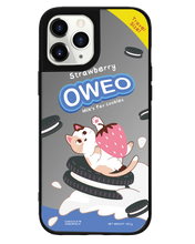 Load image into Gallery viewer, iPhone Mirror Grip Case - Oweo Cat
